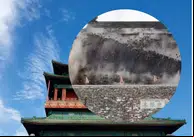 Video: Telhado de Torre Histórica com 650 desaba na China na cidade de Anhui, veja o mento.